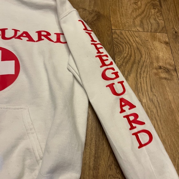 lifeguard hoodie costume - Picture 4 of 7